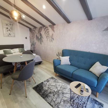New Nikolina 4 Star Apartman Mali Lošinj Kültér fotó