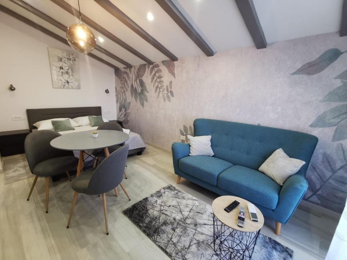 New Nikolina 4 Star Apartman Mali Lošinj Kültér fotó
